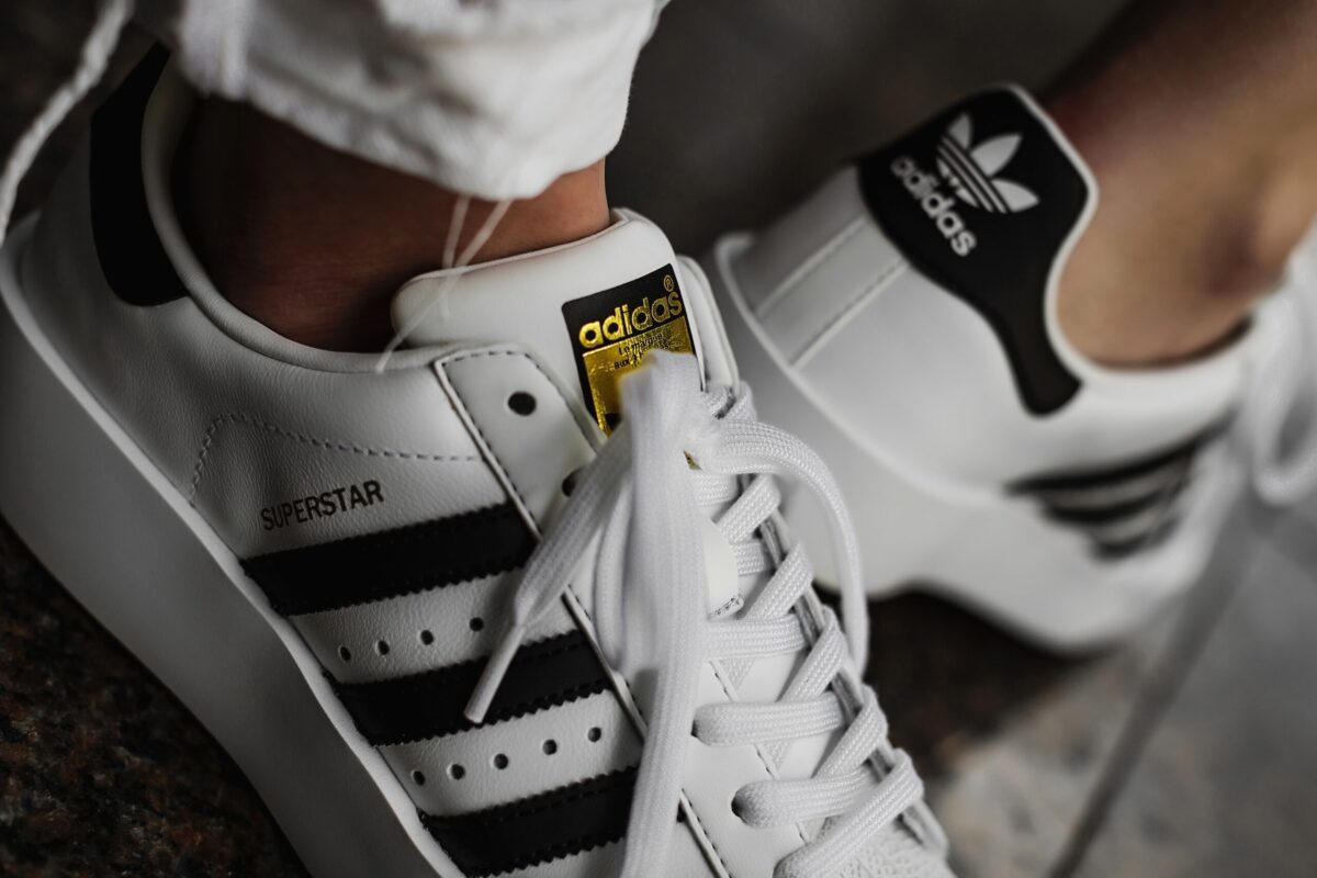 Giày adidas chính hãng